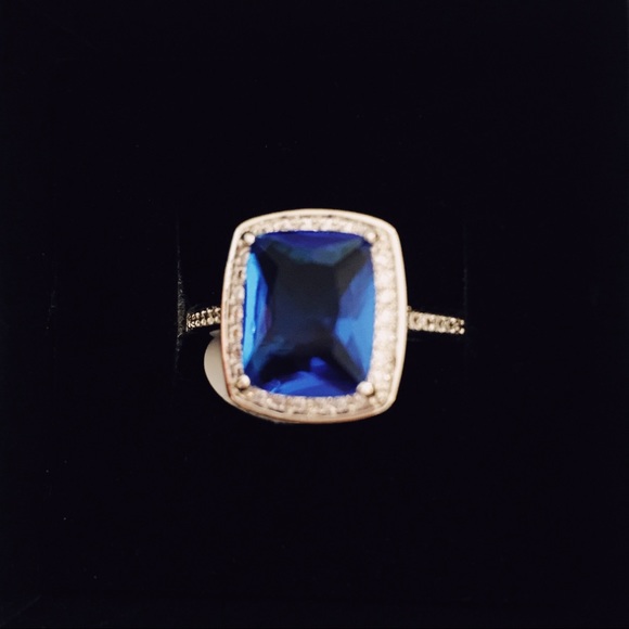 Blue Cobalt / White Topaz Ring - Picture 3 of 6
